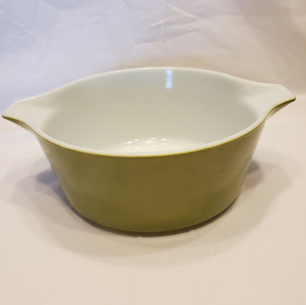 Pyrex Vintage 475-B Olive Drab 2-1/2 Quart Flat Bottom Bowl